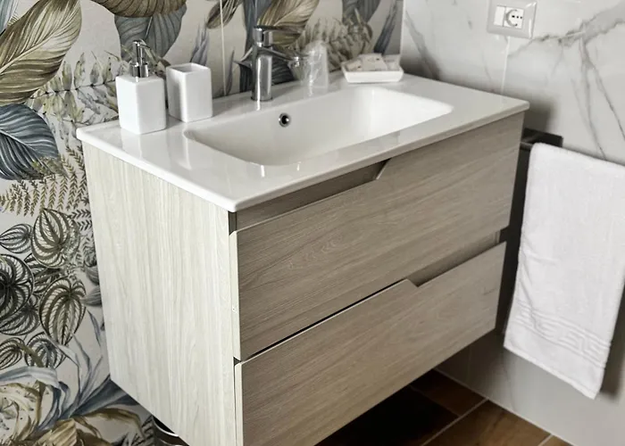 فندق مبيت وإفطار Cavour Luxury 3*