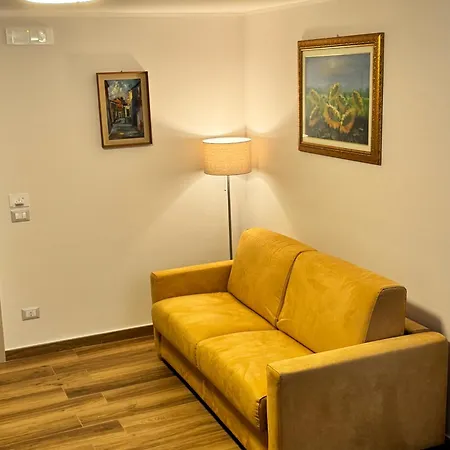 Cavour Luxury קטנזארו