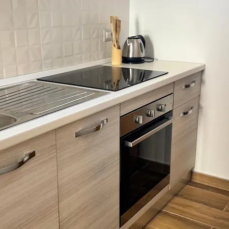 לינה וארוחת בוקר Cavour Luxury קטנזארו