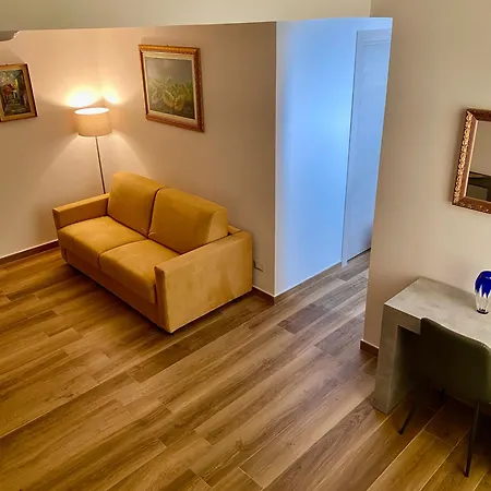 לינה וארוחת בוקר Cavour Luxury