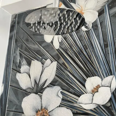 Cavour Luxury Bed and Breakfast Καταντζάρο